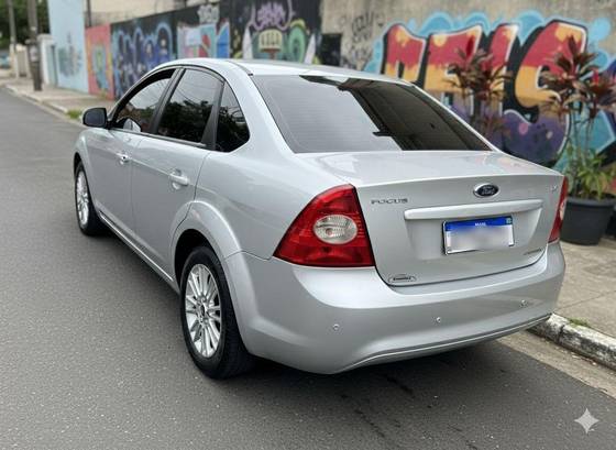 FORD FOCUS 2.0 GLX 16V FLEX 4P AUTOMÁTICO